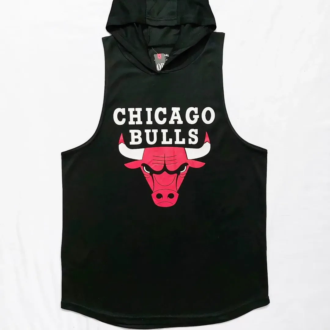 کاور کلاهدار مردانه، رنگ مشکی، سفید و قرمز، جنس پلاستیک، تاپ ورزشی کلاهدار