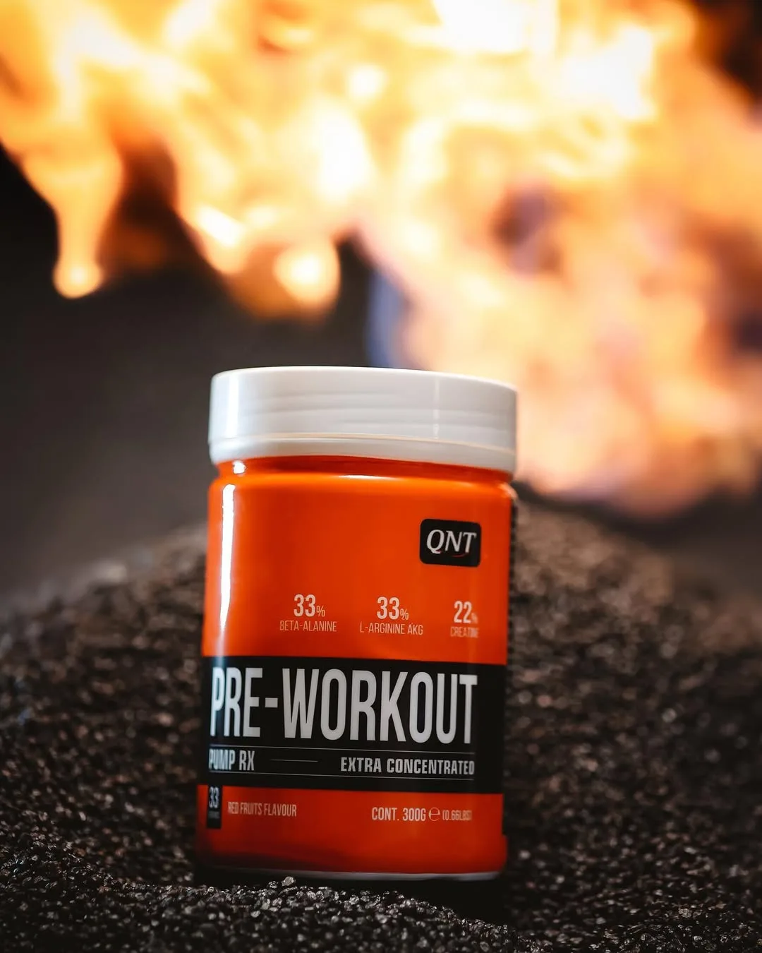 مکمل پیش از تمرین Pre-Workout QNT، رنگ نارنجی، مشکی و سفید، جنس پلاستیک، ظرف پلاستیکی درب‌دار