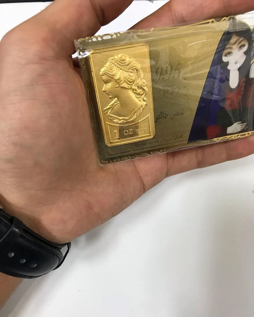 شمش طلا یک اونس طرح ونوس، رنگ طلایی، مستطیلی کوچک
