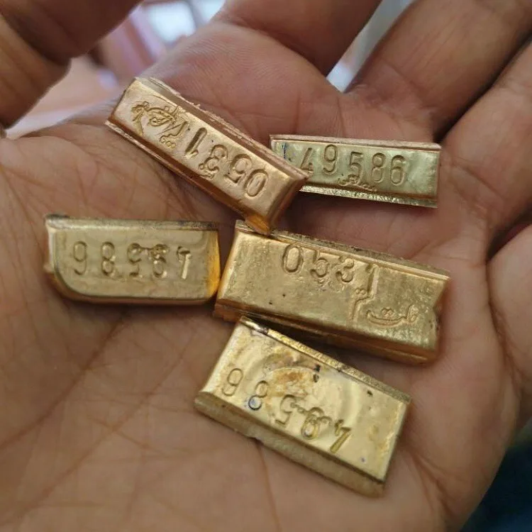 شمش طلا، رنگ طلایی، مستطیلی کوچک