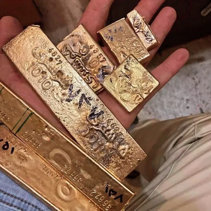 شمش طلا، رنگ طلایی، مستطیلی بزرگ
