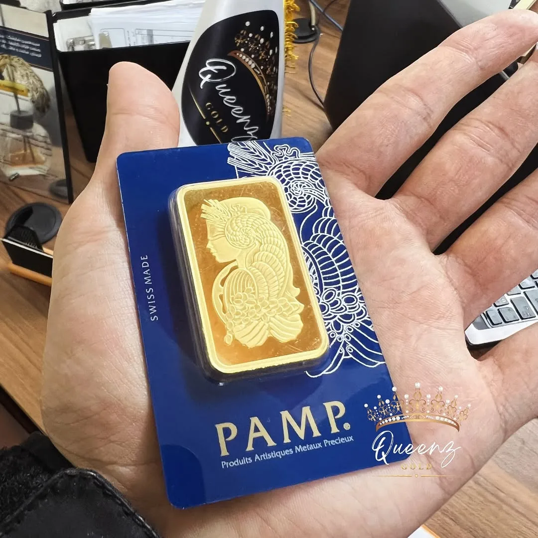 شمش طلای ۱۰۰ گرمی سوئیسی پمپ، رنگ طلایی، مستطیلی