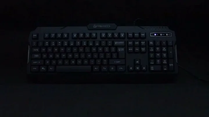 کیبورد گیمینگ Hunter Pro K511 فنتک، رنگ مشکی، جنس پلاستیک، فول سایز