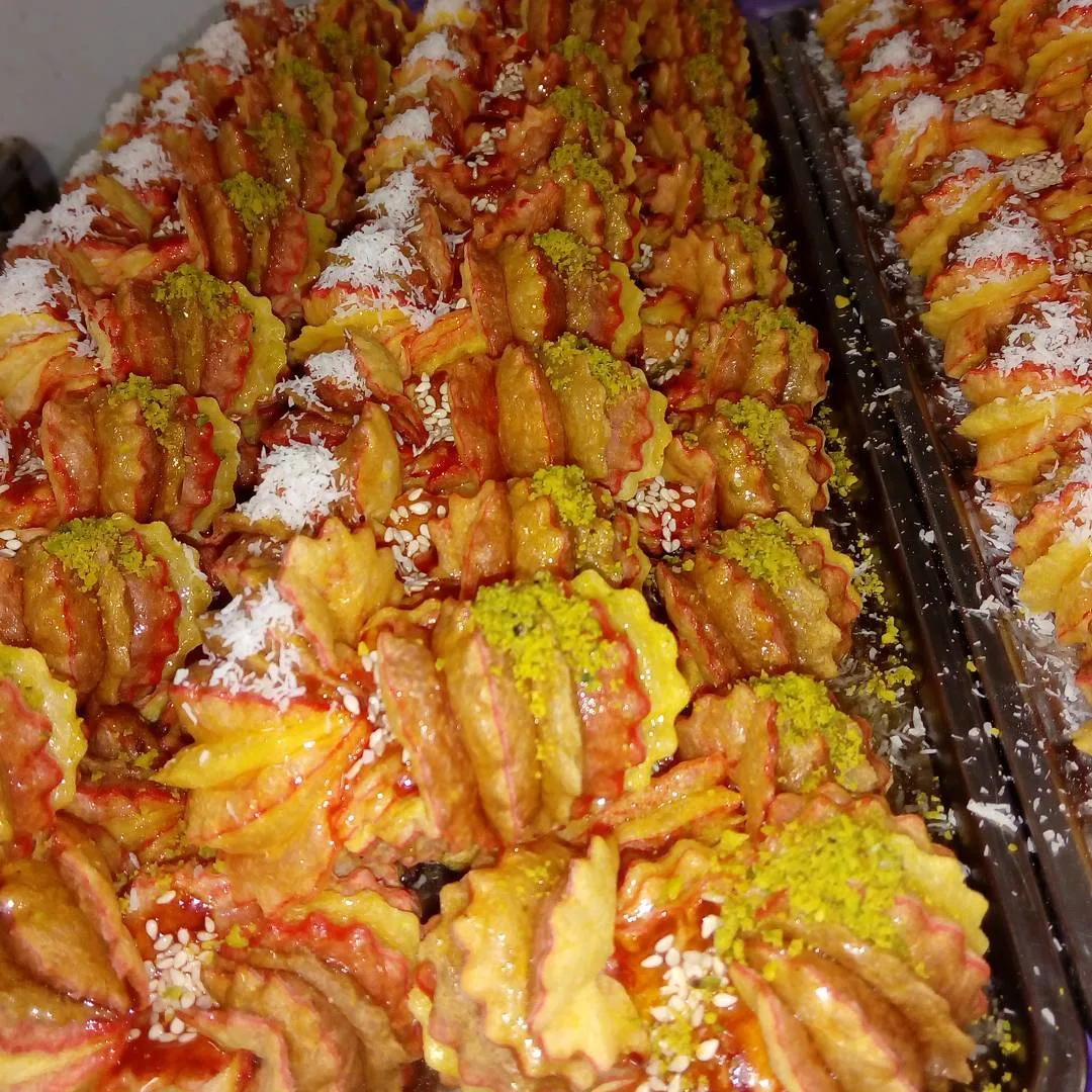 شیرینی پاپیون