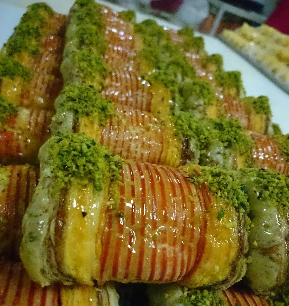 شیرینی تر