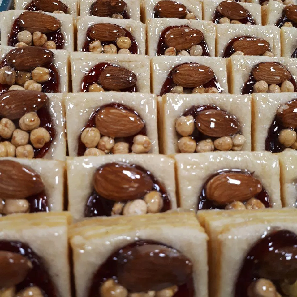 شیرینی مغز بادام