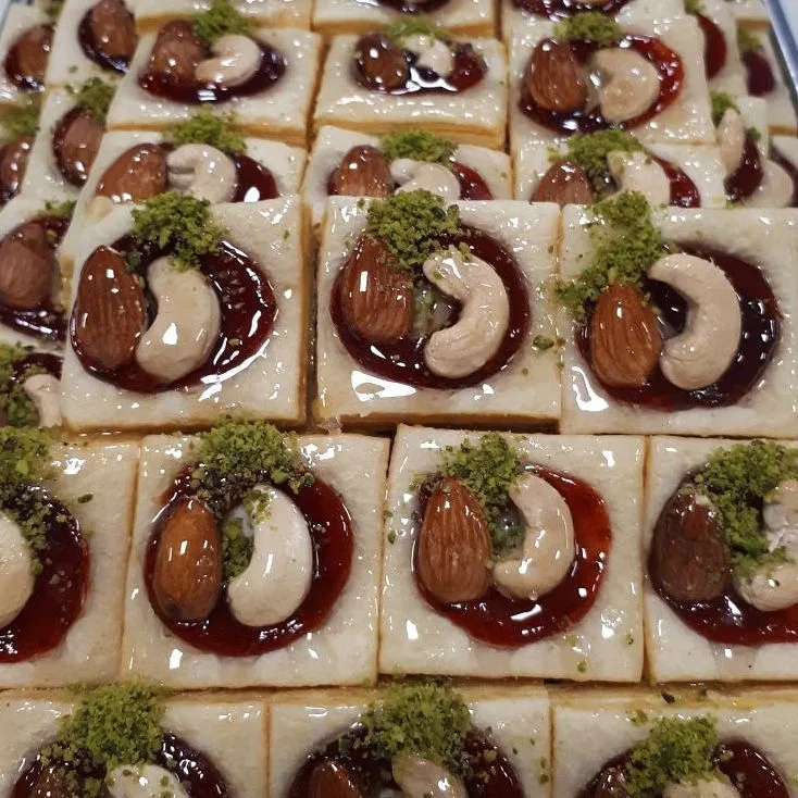 شیرینی خشک آجیلی