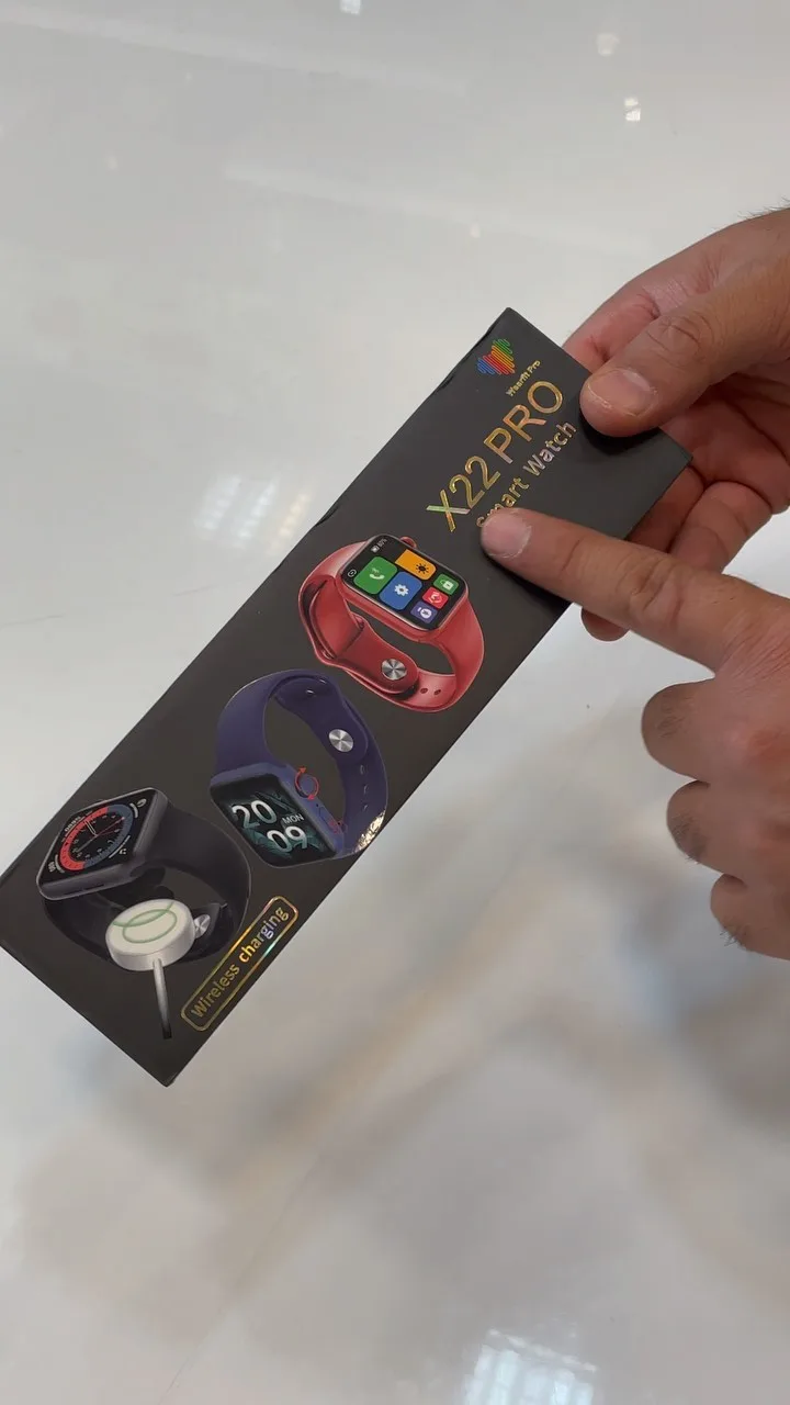 ساعت هوشمند X22 Pro، رنگ مشکی و طلایی، جنس کاغذ، جعبه مستطیلی