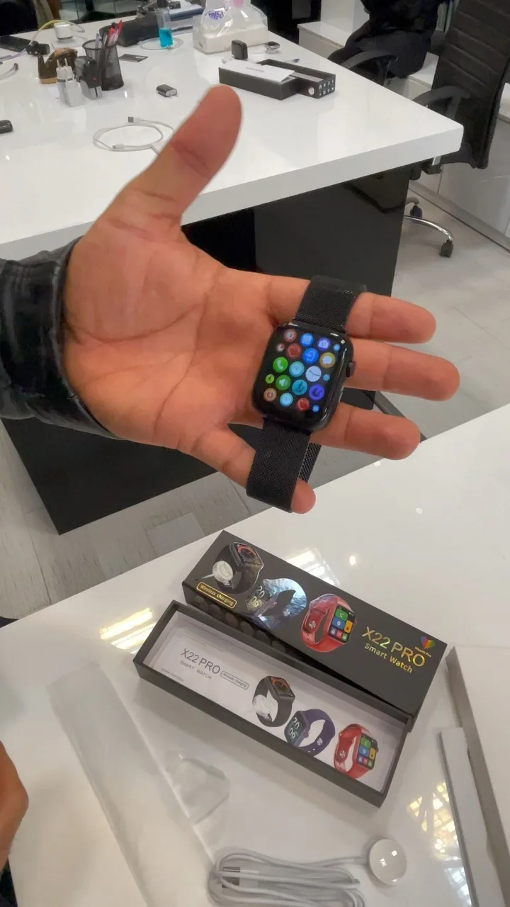 ساعت هوشمند X22 Pro، رنگ مشکی، جنس سیلیکون، بند سیلیکونی