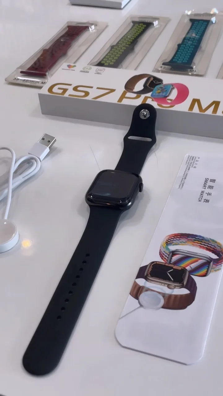 ساعت هوشمند GS7 Pro، رنگ مشکی، جنس سیلیکون و شیشه، مربع، بند سیلیکونی