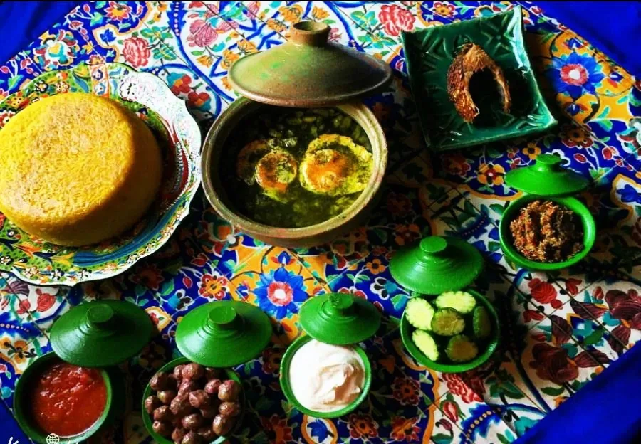 گمج سفالی گیلان، رنگ سبز و قهوه‌ای، جنس سرامیک، دیگ و کاسه