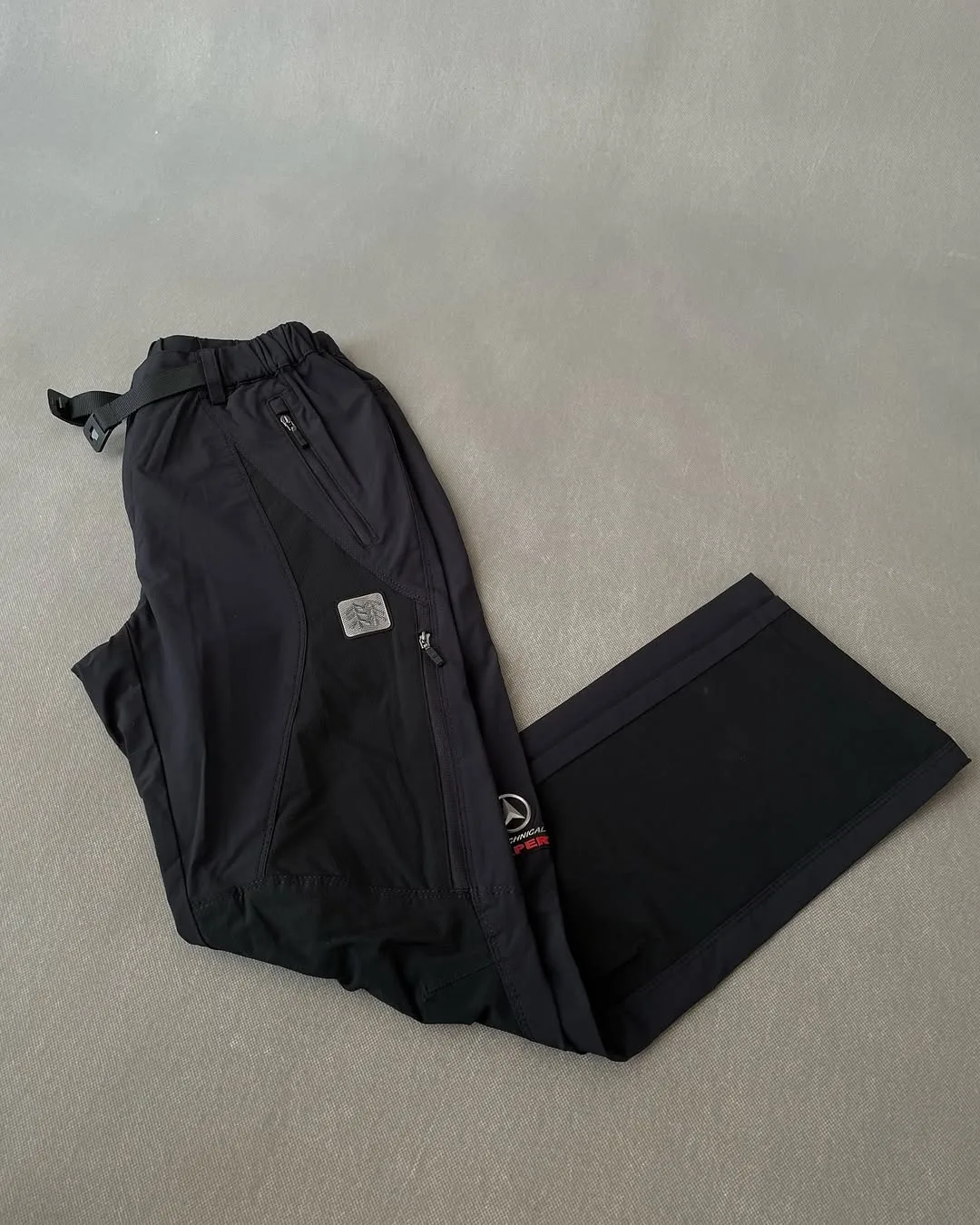 شلوار کوهنوردی Kolon Sport، رنگ مشکی، راسته اسپرت