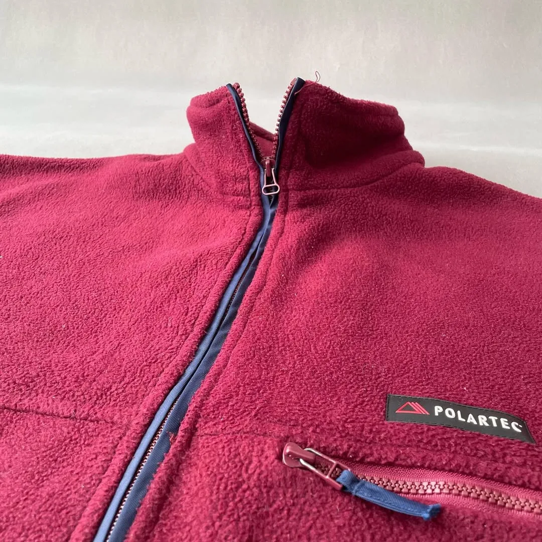 ژاکت پلار Polartec، رنگ سرخابی، جنس مخمل، کوتاه، یقه ایستاده، تمام‌زیپ، آزاد
