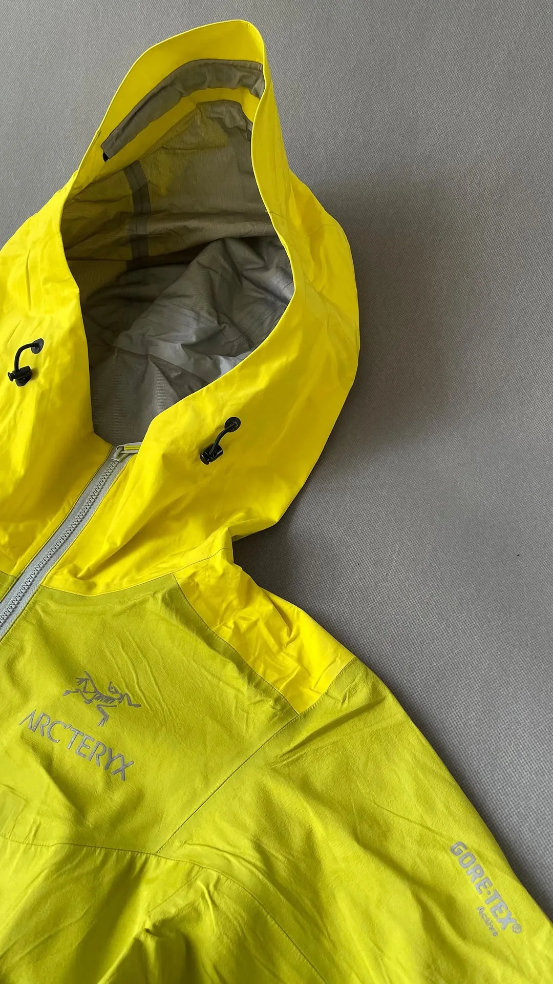 کاپشن گورتکس هاردشل Arc'teryx