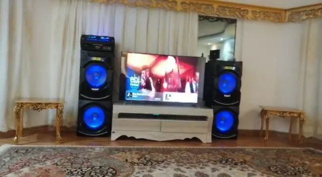 اسپیکر با MP5 و رادیو مخصوص تالار و باشگاه، رنگ سیاه و آبی، جنس پلاستیک و فلز، ایستاده چند ووفر