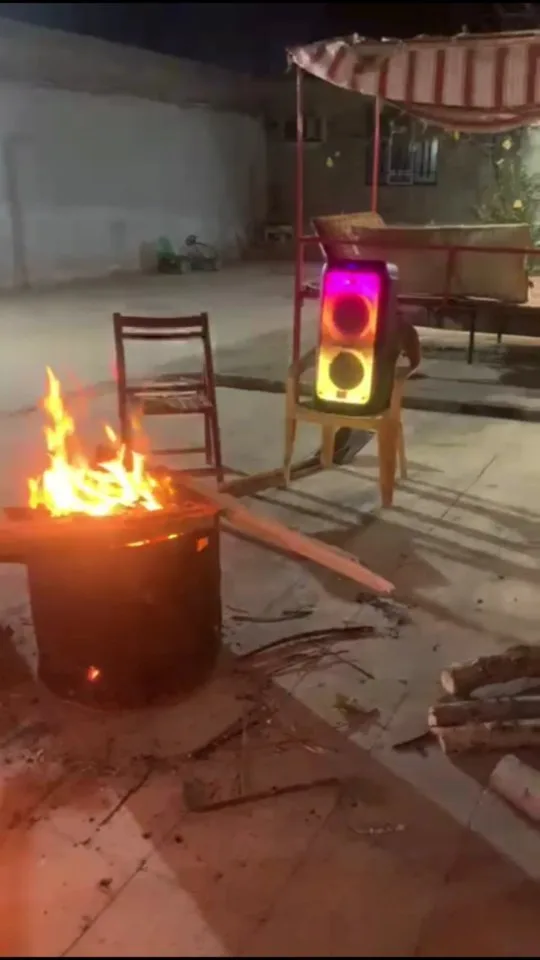 اسپیکر شارژی مکسیدر، رنگ مشکی و صورتی، جنس پلاستیک، قابل حمل نورانی