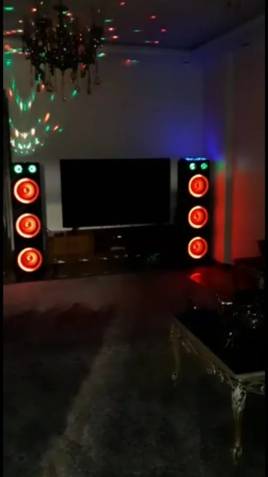 اسپیکر CN 621 با شش ساب ۱۰ اینچ مکسیدر، رنگ مشکی و قرمز، جنس پلاستیک، ایستاده، نوردار