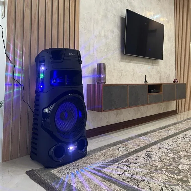 اسپیکر سونی V73، رنگ مشکی و آبی، جنس پلاستیک و فلز، ایستاده بزرگ