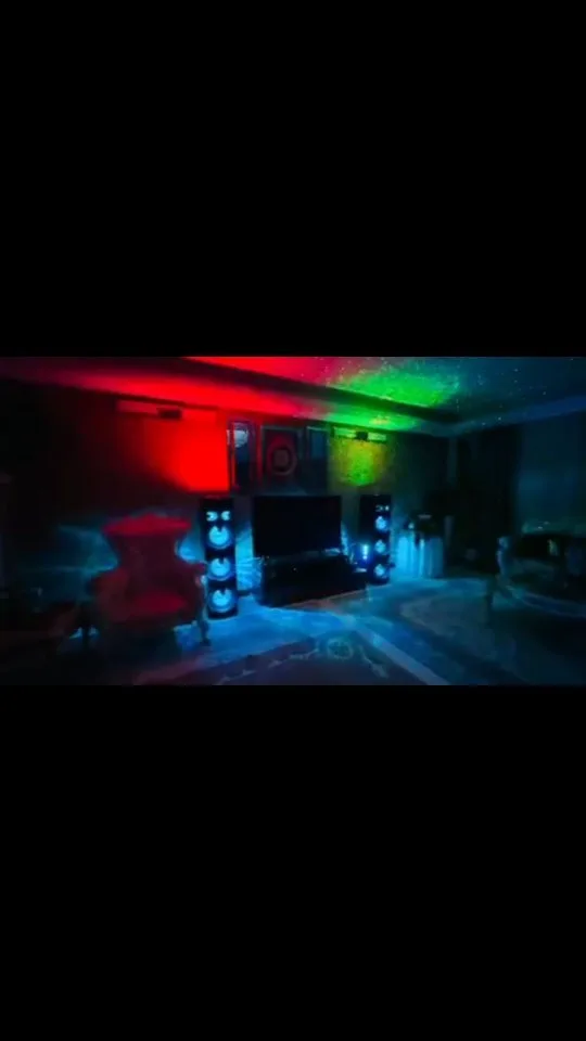 اسپیکر چراغدار، رنگ مشکی، جنس پلاستیک، برجی بلند