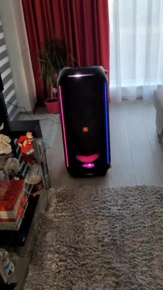 اسپیکر ایستاده JBL، رنگ مشکی، جنس پلاستیک، اسپیکر بلوتوثی بزرگ