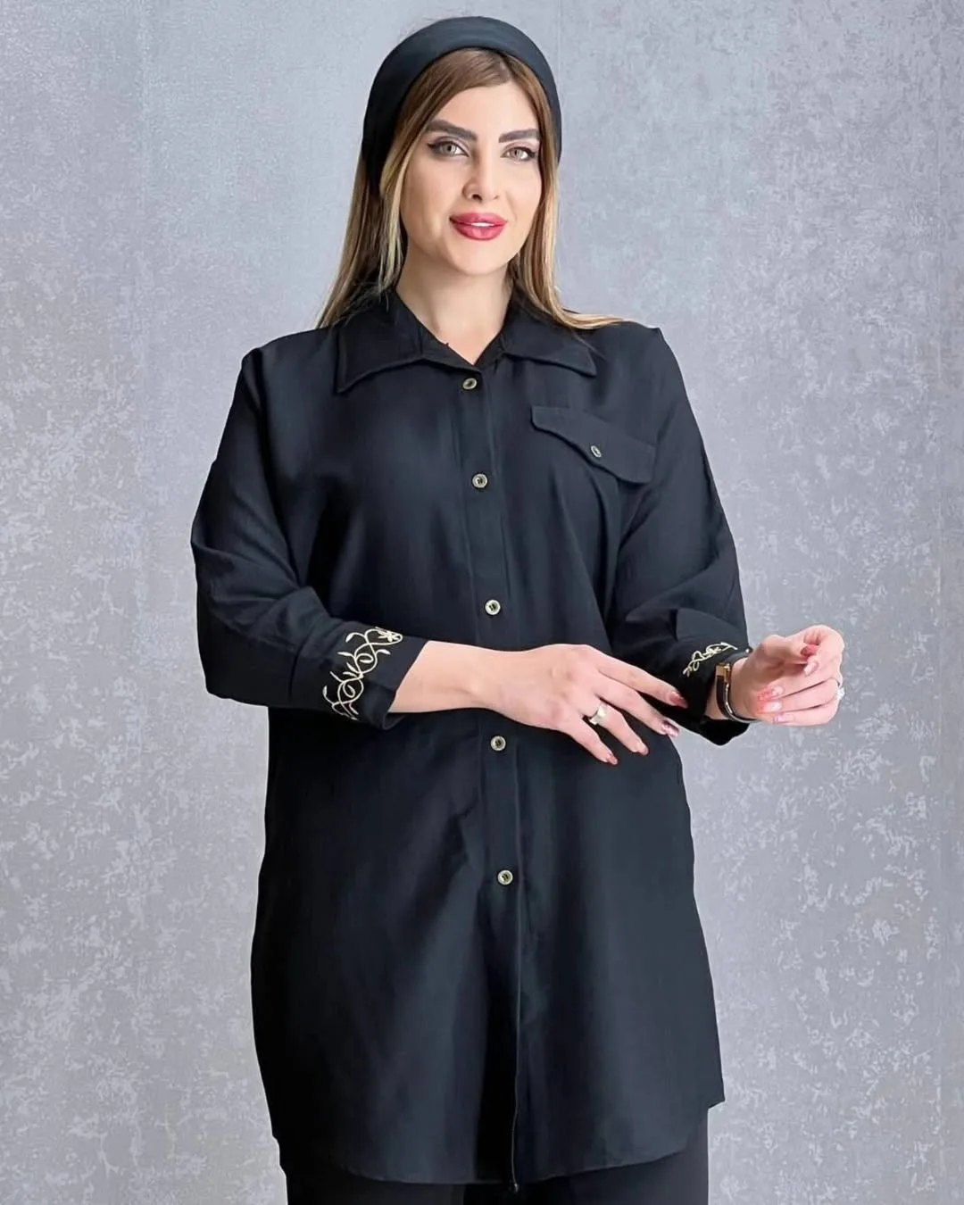مانتو کیمونو کد ۵۰۳، رنگ مشکی، طرح گلدوزی، بلند، یقه دار، آستین بلند