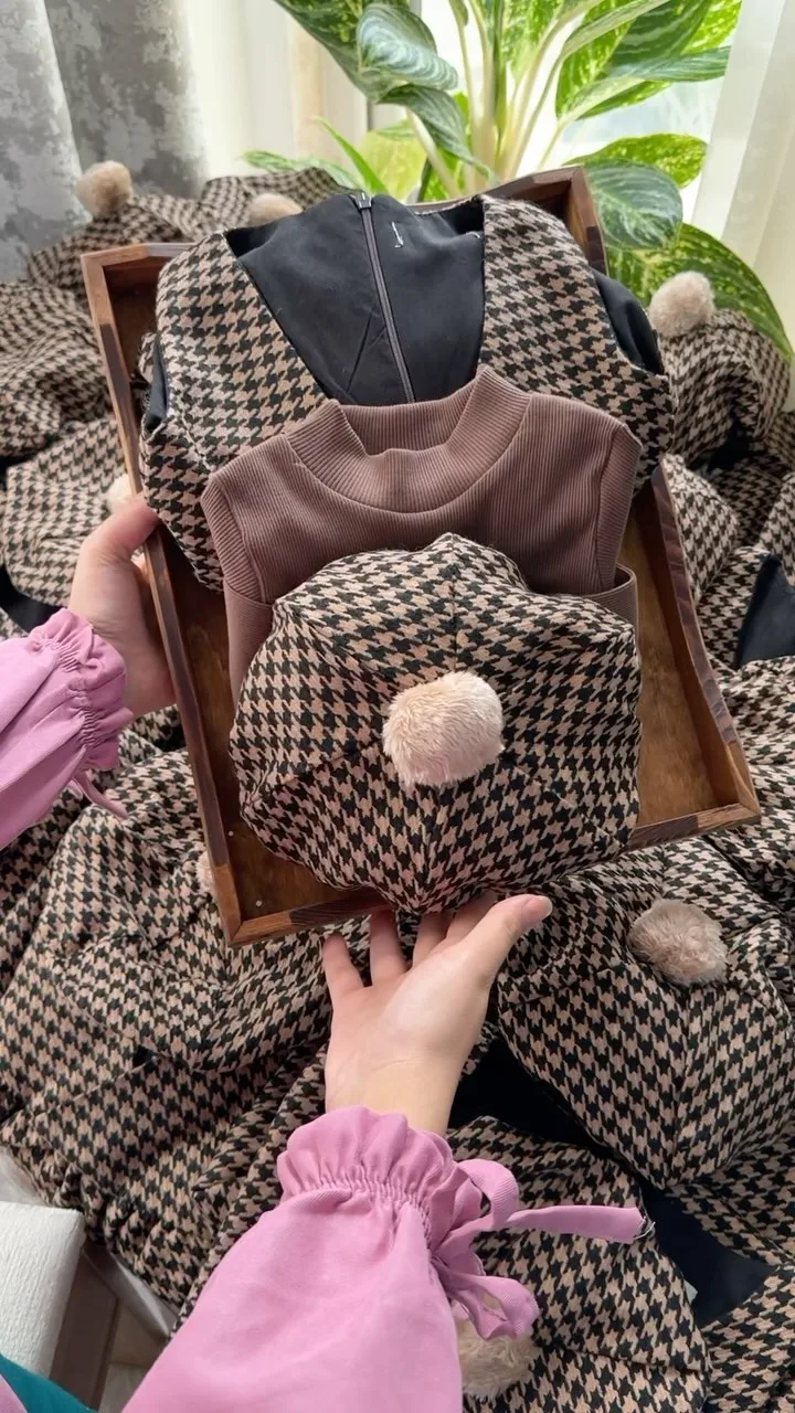 ست لباس بچگانه
