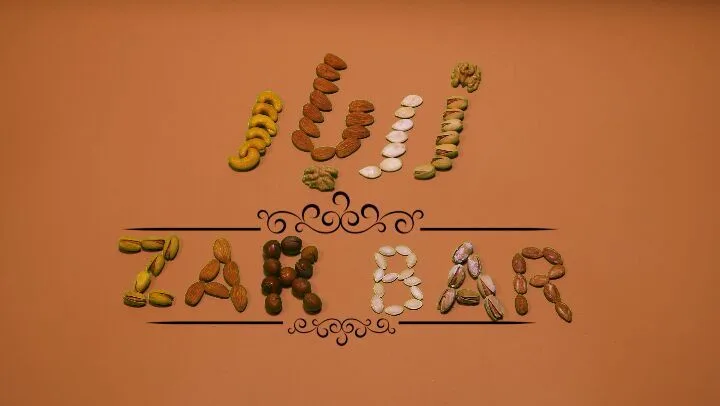 آجیل زربار، رنگ قهوه‌ای و زرد